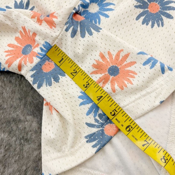 RSQ Mesh Floral Shorts Medium - Picture 12 of 12